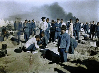 Een kamp van arbeiders van het Britse Chinese Labour Corps gerekruteerd om deel te nemen aan de campagne in het Midden-Oosten, Egypte, 1917